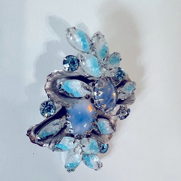 Vintage Juliana molded  Givre glass and blue rhinestone . - Picture 3 of 4